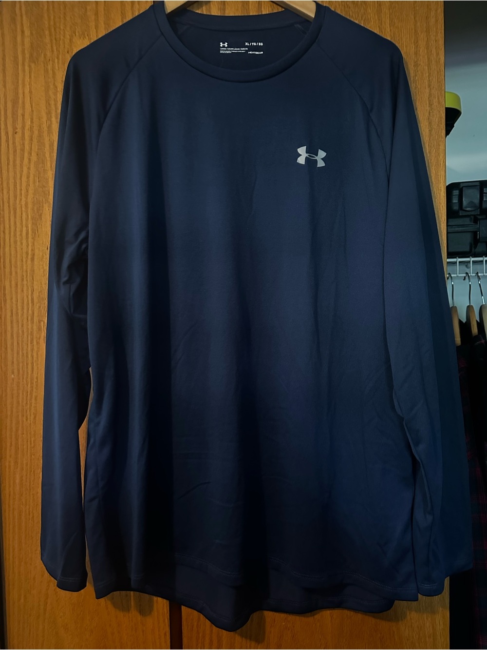 Under Armour Men's Navy Long-Sleeve Performance Tee - Navy
